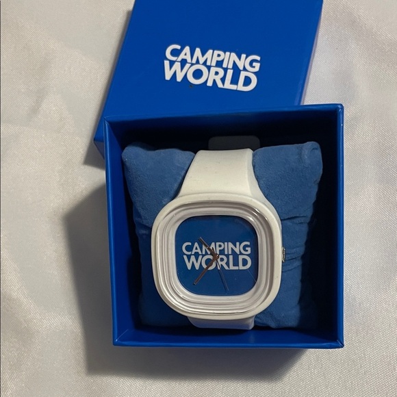 camping world Other - Camping World White Watch